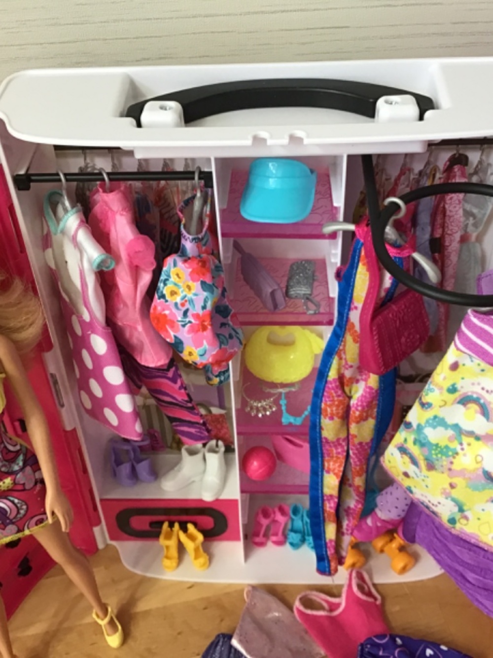 Barbie Doll and Closet with Clothes - Picture 7 of 12
